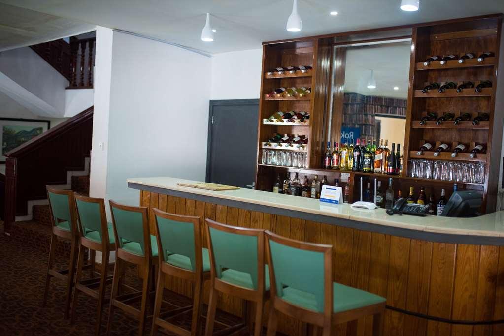 Golden Tulip Essential Kimbima Freetown酒店 餐厅 照片