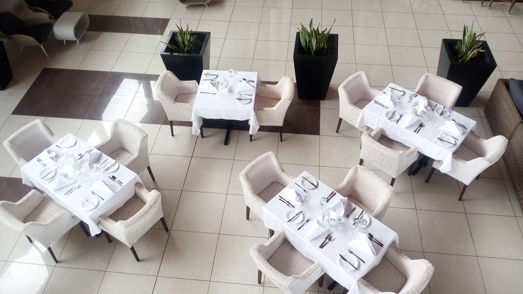 Golden Tulip Essential Kimbima Freetown酒店 餐厅 照片